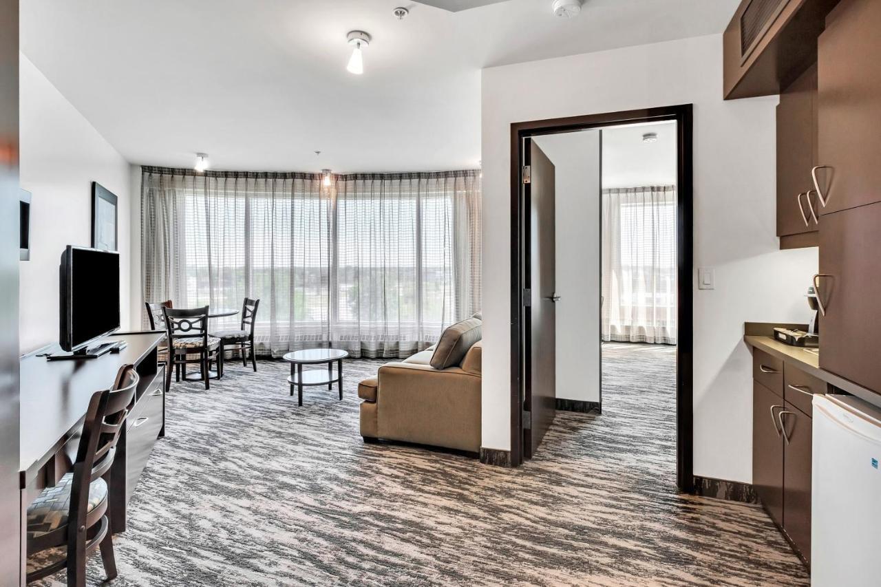 Hotel Mortagne Boucherville Exterior foto